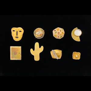 Vintage costume pins 8 Items